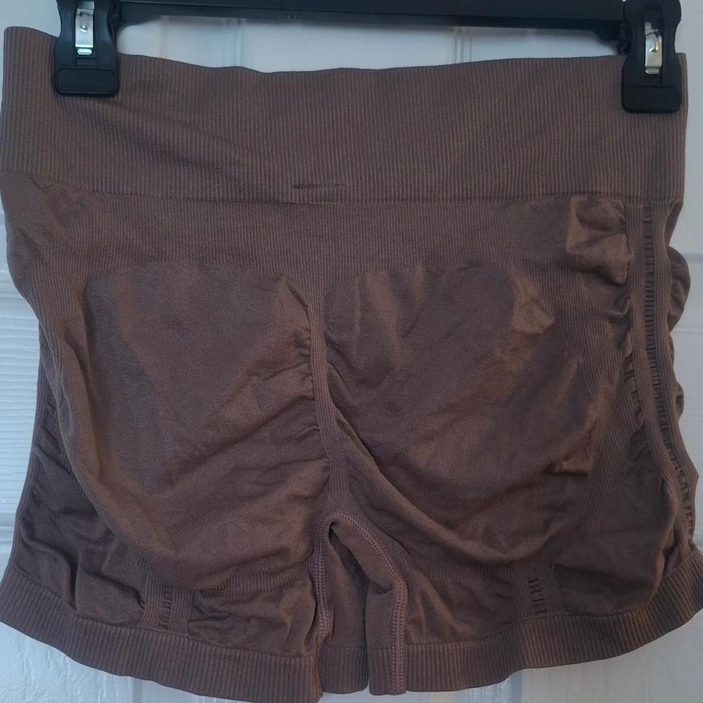 activewear - Picture 4 of 4